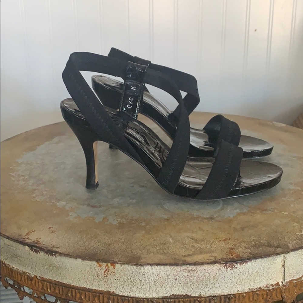 Donald J Pliner! Black strappy heels •